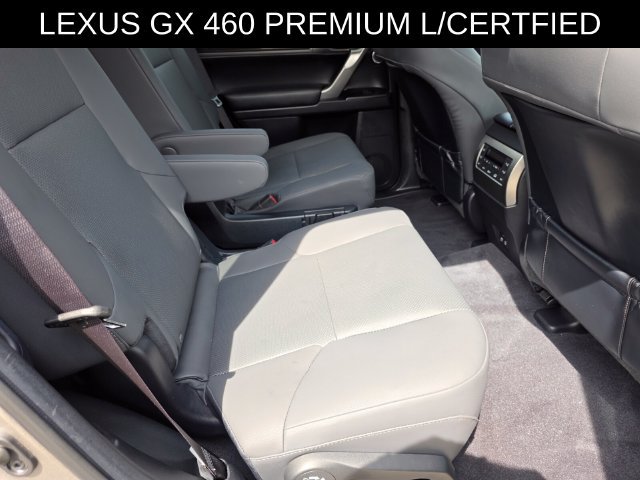 Used 2023 Lexus GX 460 Premium w/ Accessory Package AWD/4WD image 13