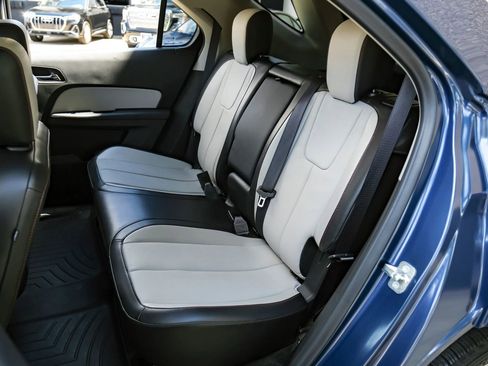 Used 2017 Chevrolet Equinox Premier w/ Enhanced Convenience Package AWD/4WD image 39