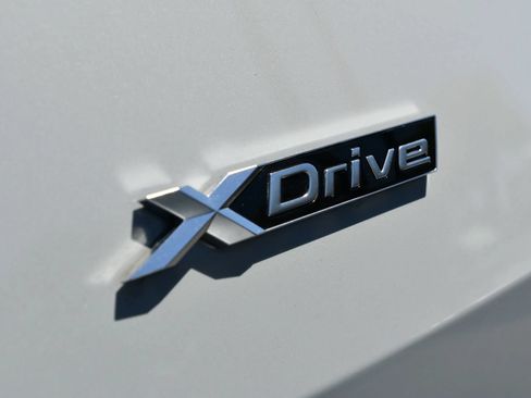 Used 2025 BMW X3 xDrive30i AWD/4WD image 6
