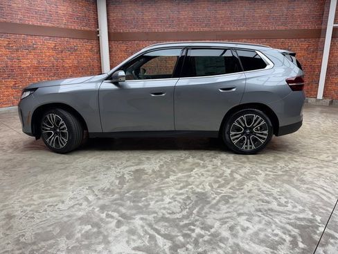 Used 2025 BMW X3 xDrive30i w/ Premium Package image 2