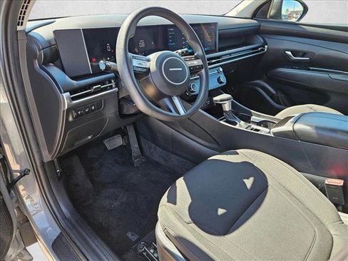 Used 2025 Hyundai Tucson SEL FWD image 10