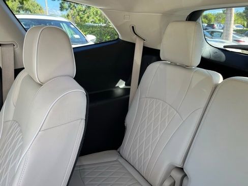 Used 2024 Buick Enclave Avenir w/ Avenir Technology Package image 8