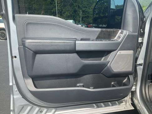 Used 2024 Ford F250 Lariat w/ Lariat Ultimate Package AWD/4WD image 17