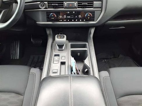 Certified 2024 Nissan Pathfinder S image 11