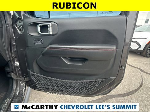 Used 2018 Jeep Wrangler Unlimited Rubicon w/ Dual Top Group image 40