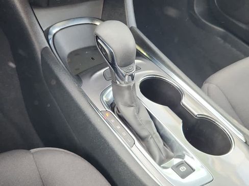 Used 2023 Chevrolet Malibu LT image 13