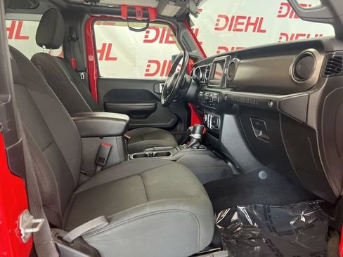 Used 2019 Jeep Wrangler Sport AWD/4WD image 10