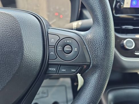 Used 2024 Toyota Corolla LE FWD image 18