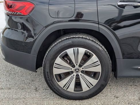 Used 2023 Mercedes-Benz EQB 300 4MATIC image 12