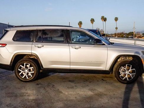 Certified 2024 Jeep Grand Cherokee L Limited w/ Luxury Tech Group II image 13