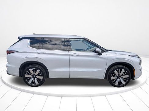 New 2026 Mitsubishi Outlander SEL FWD image 3