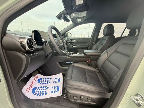 Used 2025 Chevrolet Equinox LT w/ Convenience Package II image 30