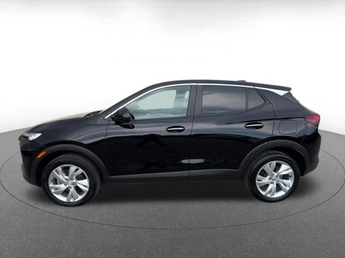 Used 2025 Buick Encore GX Preferred AWD/4WD image 9