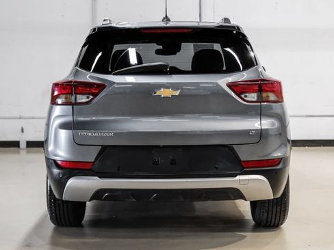 Used 2021 Chevrolet TrailBlazer LT w/ Sun and Liftgate Package FWD image 10