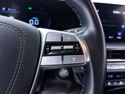 Used 2024 Kia Telluride S image 34