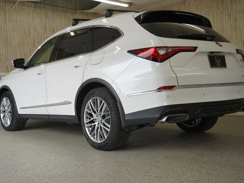Used 2023 Acura MDX SH-AWD w/ Advance Package image 7