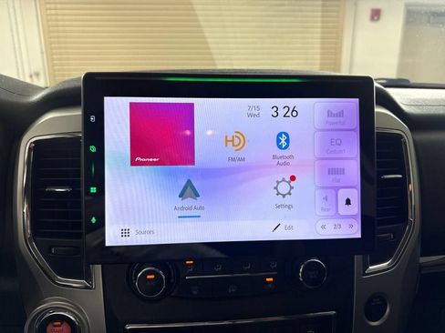 Used 2018 Nissan Titan SV AWD/4WD image 37