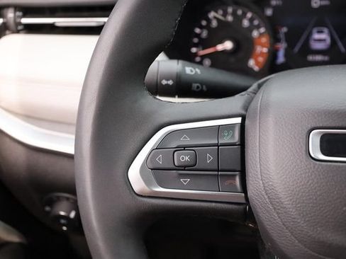 Used 2025 Jeep Compass Limited AWD/4WD image 11
