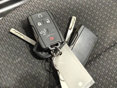 Used 2021 Chevrolet Silverado 1500 Custom Trail Boss image 12