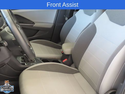 Used 2022 Volkswagen Taos SE FWD image 11