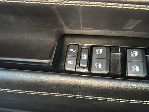 Used 2022 Jeep Wagoneer Series III w/ Convenience Group I image 13