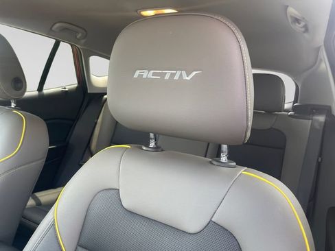 Used 2024 Chevrolet Trax ACTIV w/ Driver Confidence Package FWD image 17