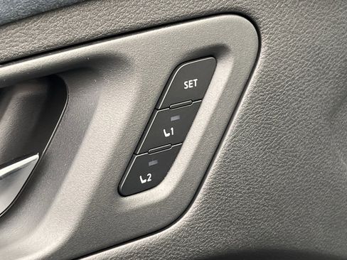 Used 2024 Nissan Ariya AWD image 20