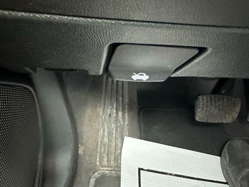 Used 2023 Chevrolet Malibu LT image 26