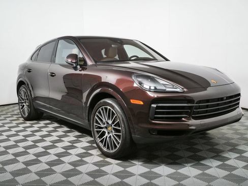 Certified 2023 Porsche Cayenne Coupe AWD/4WD image 28