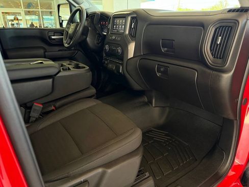 Used 2025 Chevrolet Silverado 2500 Custom w/ Custom Convenience Package AWD/4WD image 16
