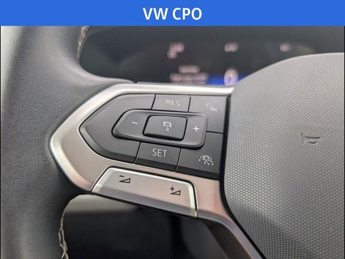 Certified 2023 Volkswagen Taos SE w/ Panoramic Sunroof Package image 13