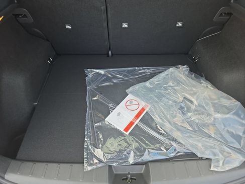 New 2026 Nissan Kicks SR w/ SR Premium Package FWD image 13