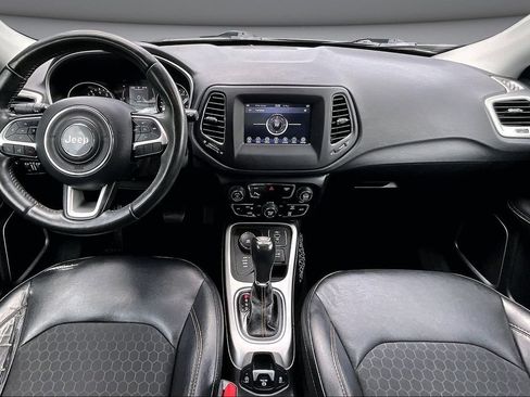 Used 2019 Jeep Compass Latitude w/ Cold Weather Group AWD/4WD image 7