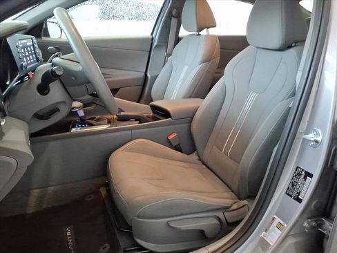 Certified 2023 Hyundai Elantra SEL image 11