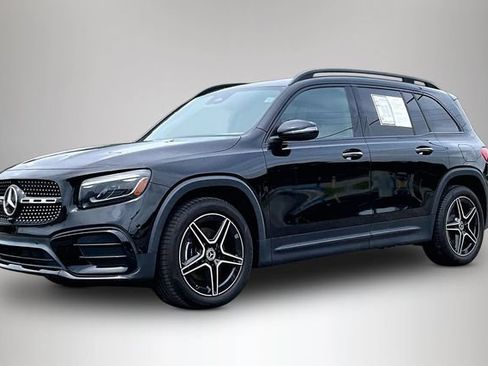 Used 2024 Mercedes-Benz GLB 250 image 2