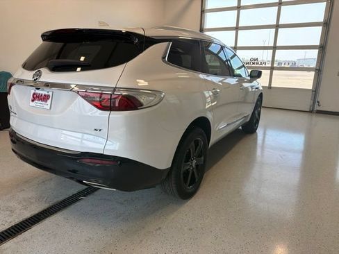 Used 2023 Buick Enclave Essence w/ Experience Buick Package AWD/4WD image 9