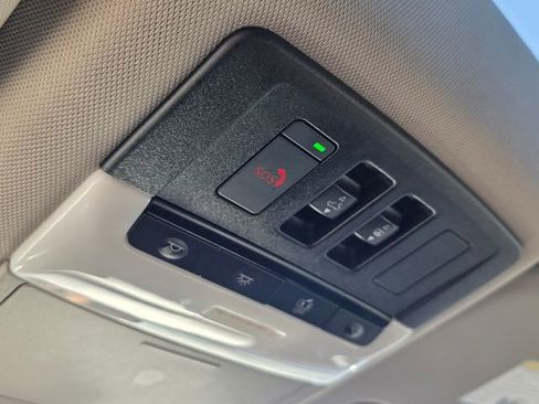 Used 2023 Nissan Rogue SL w/ SL Premium Package image 41