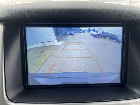 Used 2018 GMC Yukon XL SLT image 25