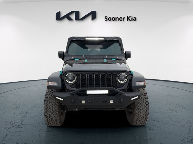 Used 2024 Jeep Wrangler Unlimited Sport AWD/4WD image 2