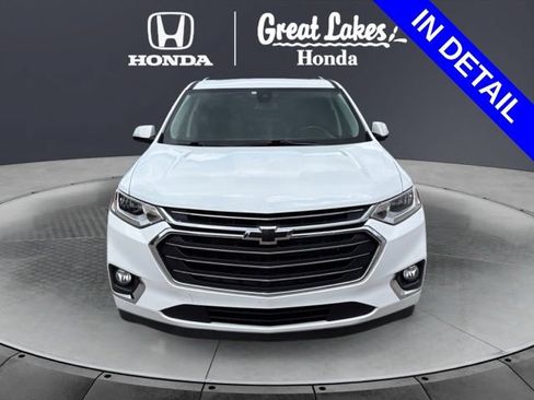 Used 2019 Chevrolet Traverse Premier w/ Driver Confidence II Package FWD image 9