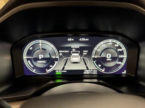 Used 2024 Mitsubishi Outlander 4WD Plug-In Hybrid image 12