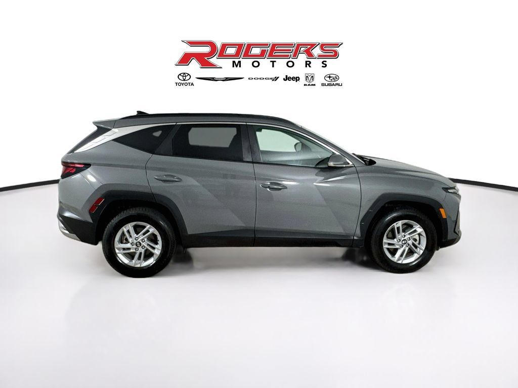 Used 2025 Hyundai Tucson SEL AWD/4WD image 9