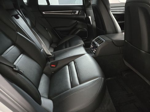 Used 2023 Porsche Panamera Platinum Edition w/ Sport Chrono Package image 17