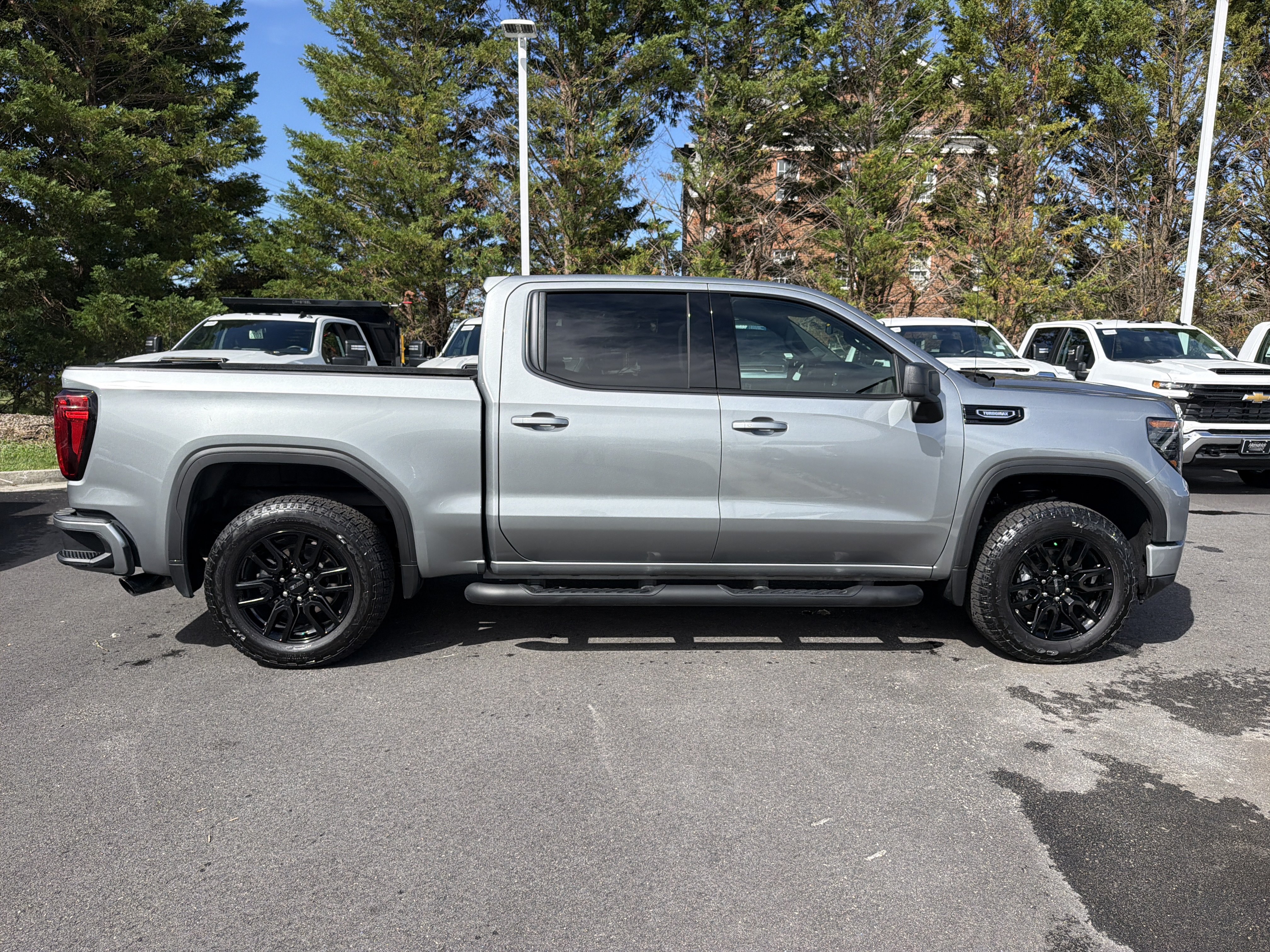 Used 2026 GMC Sierra 1500 Elevation w/ Elevation Select Package AWD/4WD image 11
