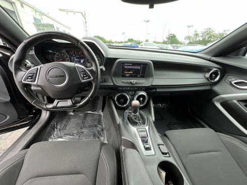 Used 2022 Chevrolet Camaro LT RWD image 30