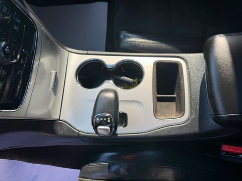 Used 2015 Jeep Grand Cherokee Altitude image 25