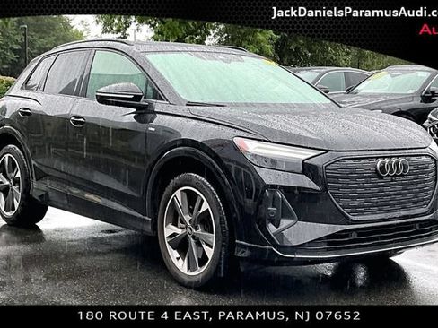 Used 2023 Audi Q4 e-tron Premium Plus w/ Premium Plus AWD/4WD image 8