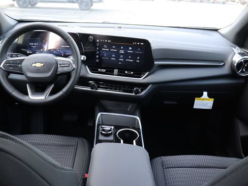 New 2027 Chevrolet Equinox LT AWD/4WD image 18