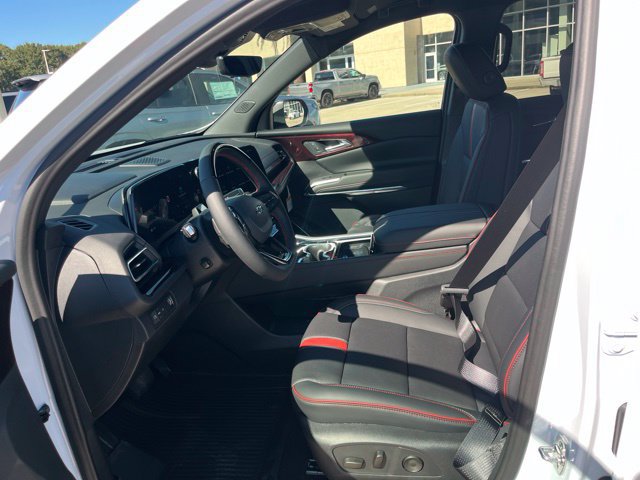 New 2027 Chevrolet Traverse RS w/ LPO, Floor Liner Package FWD image 18