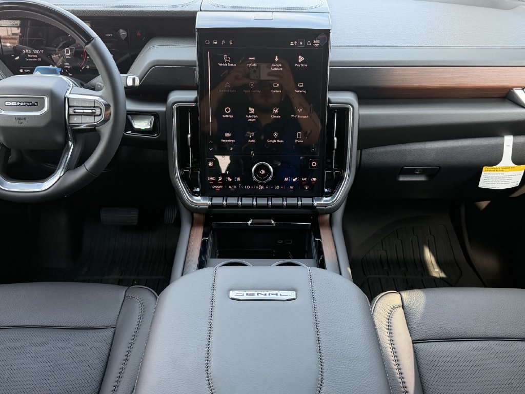 New 2027 GMC Yukon Denali w/ Denali Reserve Package AWD/4WD image 13